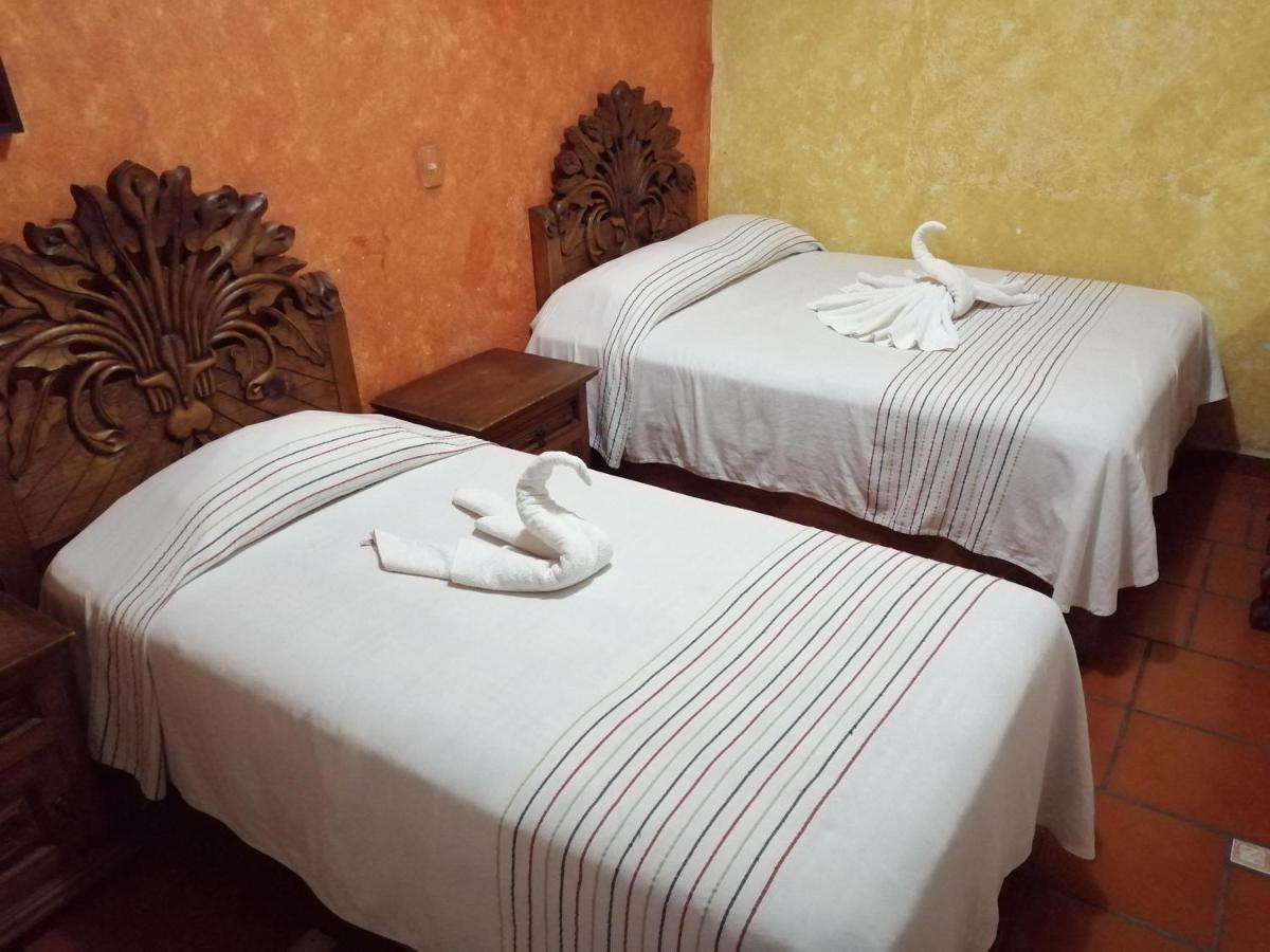 Hotel El Rey 塔斯科·德·阿拉尔孔 外观 照片